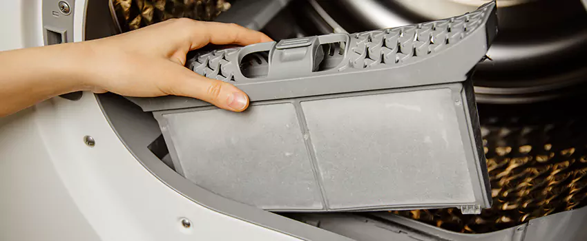 Signs Of A Clogged Dryer Lint Trap in Ashland, Ohio